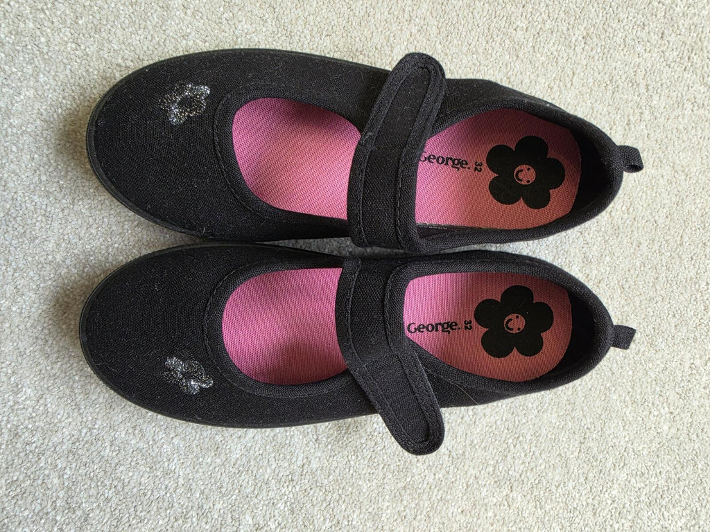 Girls Black Mary Jane Shoes with Pink Inner Sole