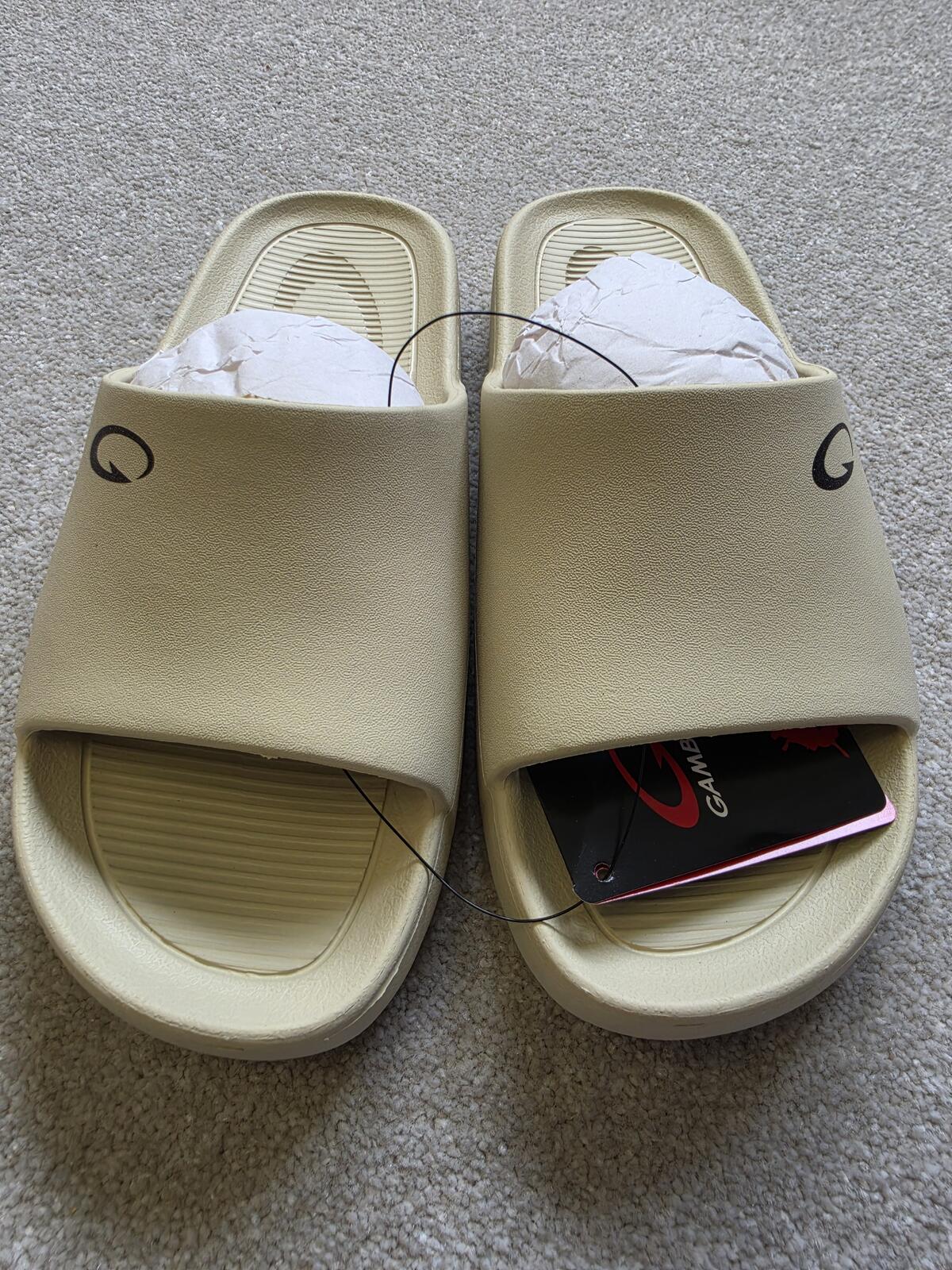 GBOLD Cream Slide Sandals Size 6