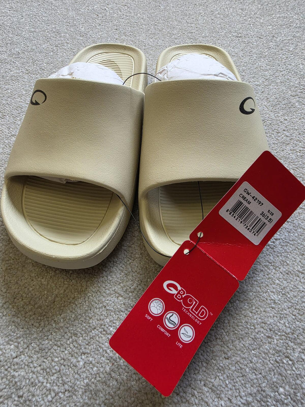 GBOLD Cream Slide Sandals Size 6