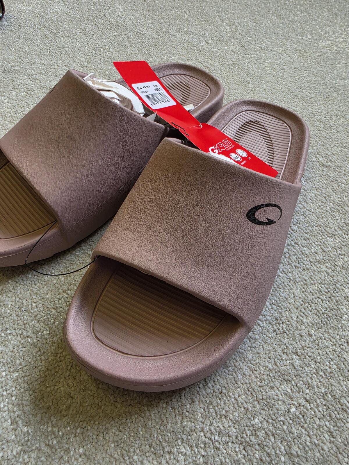 Crocs Classic Slide Sandals Size 6-6.5 Violet